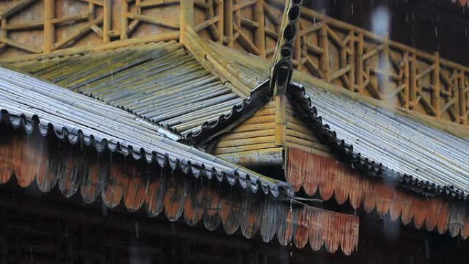 雨中的中国竹屋
