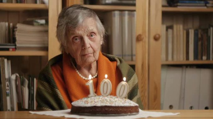 祖母的100岁生日-悲伤