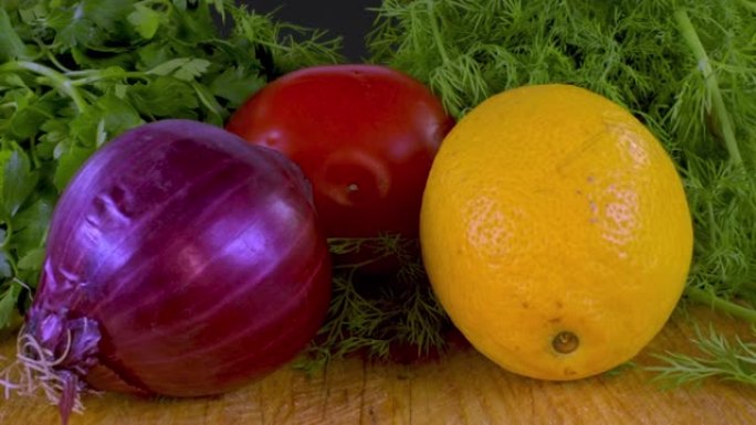 沙拉制作中使用的主要蔬菜成分