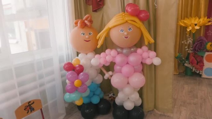 幼儿园气球装饰娃娃