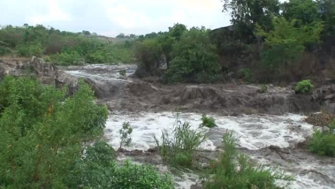 马拉维: 热带风暴2后河水泛滥