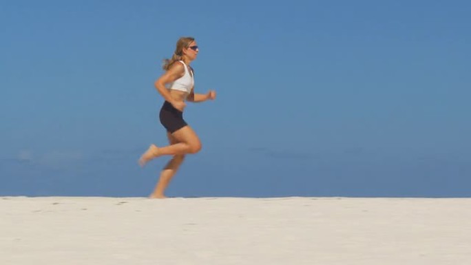 摄像机跟踪跑步女人