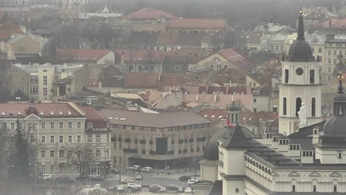 维尔纽斯。2015年1月8日三十字架山的老城全景