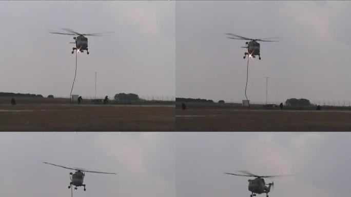 军用直升机在行动