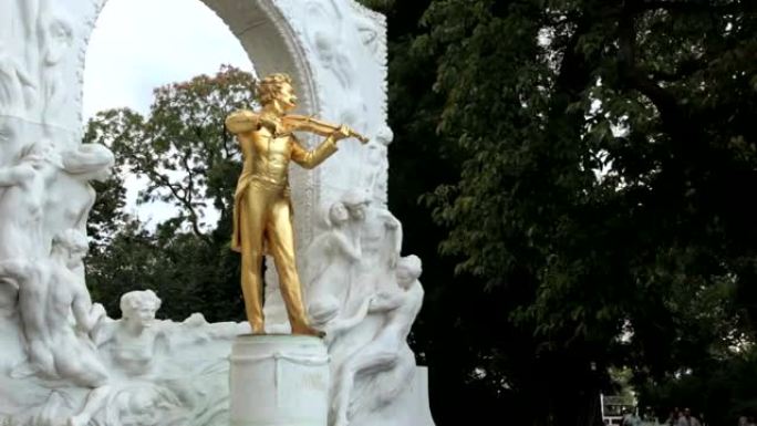 维也纳约翰·施特劳斯二世雕像