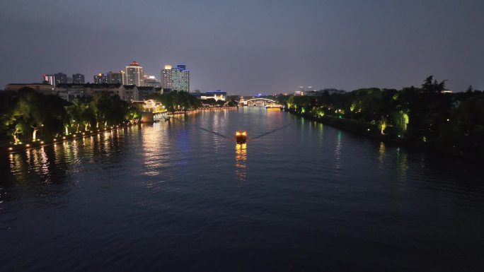 苏州 跟船 夜景 古城河 游船