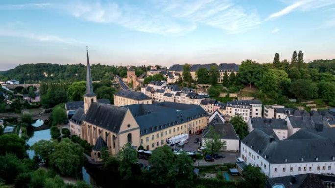 卢森堡大公国延时4K，城市天际线在历史悠久的卢森堡老城阿尔泽特河沿岸的格伦德延时