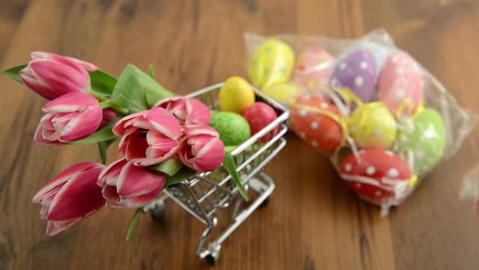 购物复活节装饰像郁金香和鸡蛋