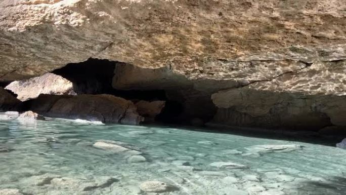 海洞石窟。