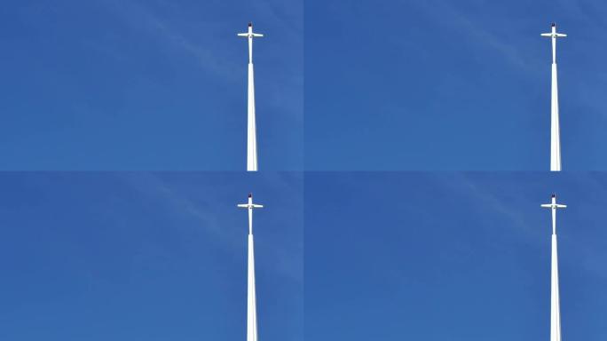 蓝天上的宗教十字架