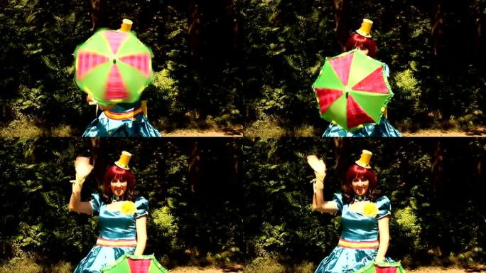 女孩小丑转雨伞