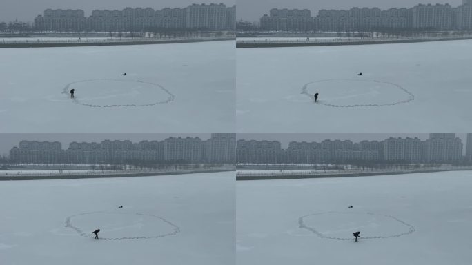 吉林延边珲春市市民在冬季结冰河流上溜冰