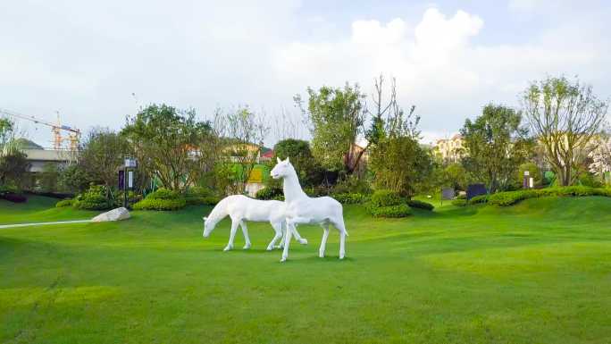 白马 白马造型塑像 草坪绿化 园林绿化