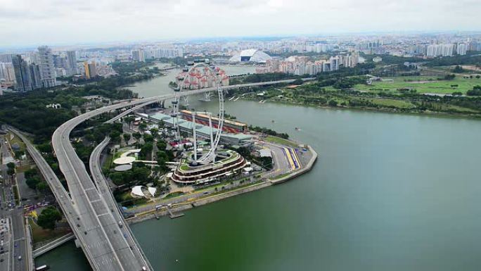 新加坡现代城市天际线中的大摩天轮