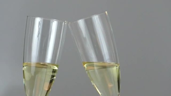 慢动作的碰碰眼镜