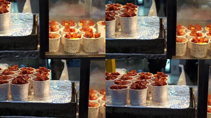 韩国食物炸鸡。著名的香辣脆皮街头食品