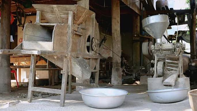 老式木制出口托盘老式老式大米加工机在农村使用