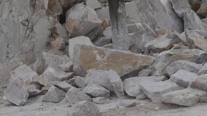 采石场的大理石开采位于哈萨克斯坦