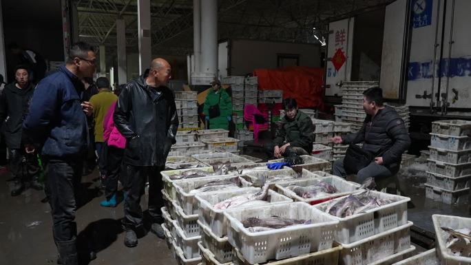 青岛城阳水产品批发市场 鲅鱼 大虾交易