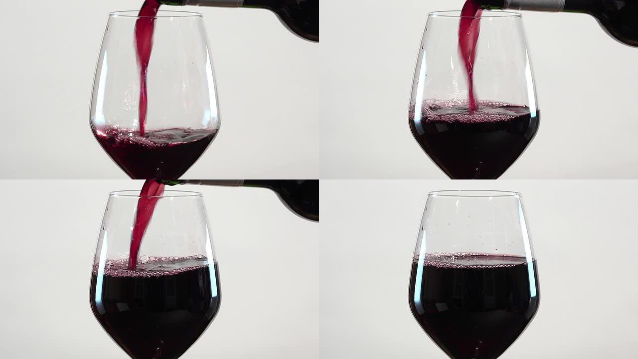 红酒倒入玻璃杯中