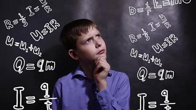 青少年男孩认为公式物理科学科学家天才
