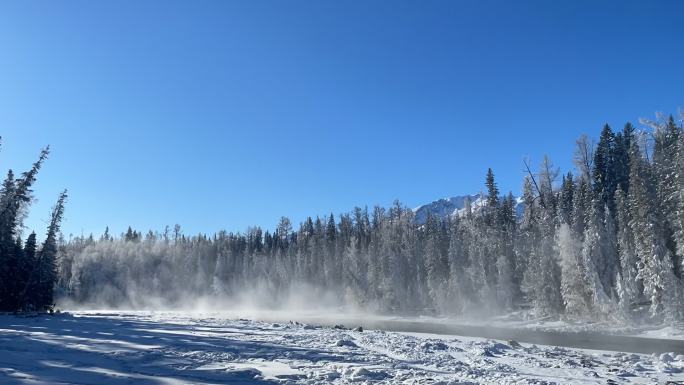 河畔延时摄影+冬季的雾