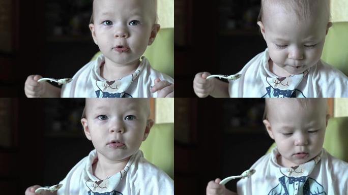 宝宝吃和玩荞麦粥