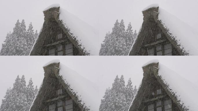 冬天的房子，雪落在富山，日本