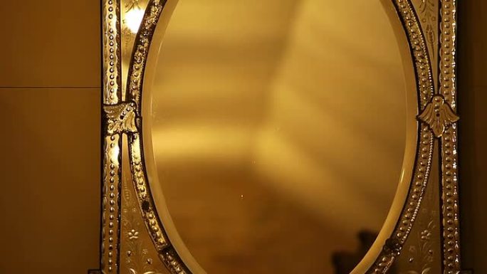旧古董金镜