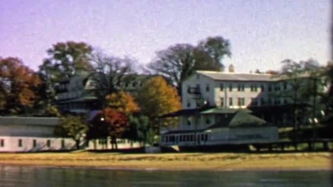 1967年:秋季海滩别墅俱乐部在夏季关闭。