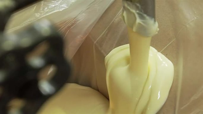 乳品厂生产黄油