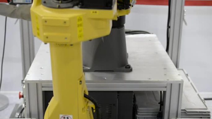 机器人机械手对金属物体进行分类
