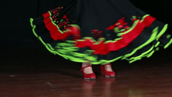 西班牙舞蹈红鞋