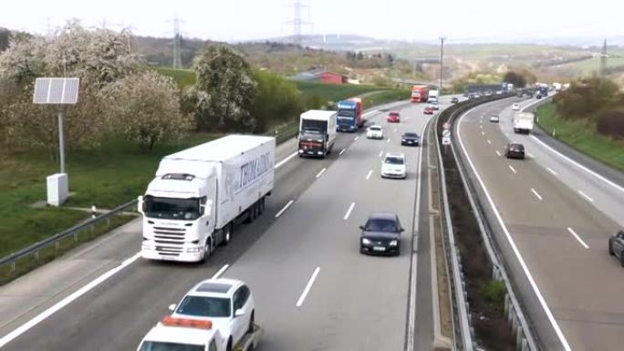 德国高速公路上的交通密集