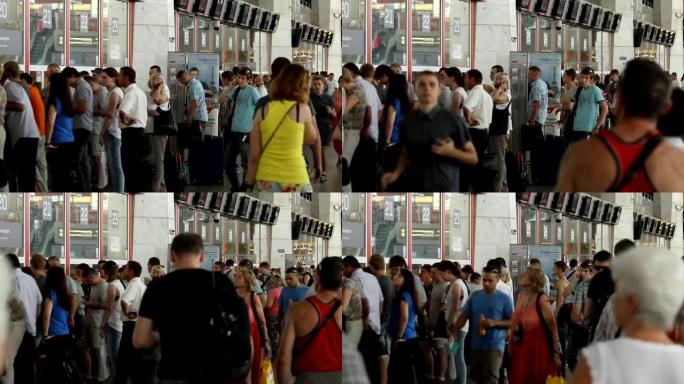 俄罗斯.莫斯科-2013: 乘客在售票处购买机票