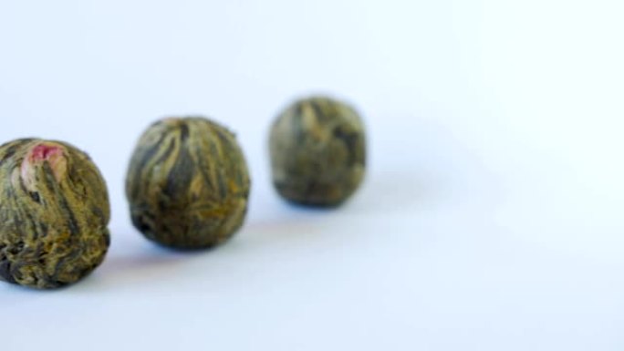 用球编织的绿茶叶子