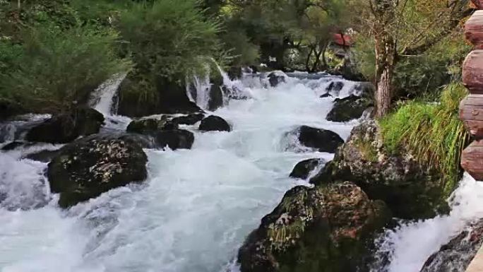 巴尼亚卢卡1号附近克鲁帕纳弗尔巴苏的喀斯喀特瀑布