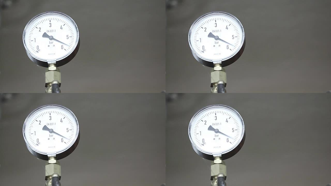 测量过程中的气压计