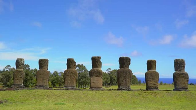 智利东部岛屿上的雕像