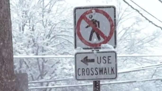 暴雪没有步行标志，使用人行横道慢动作