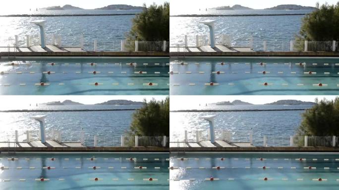地中海，法国普罗旺斯弗里尔群岛马赛游泳俱乐部 (CNM) 的景色