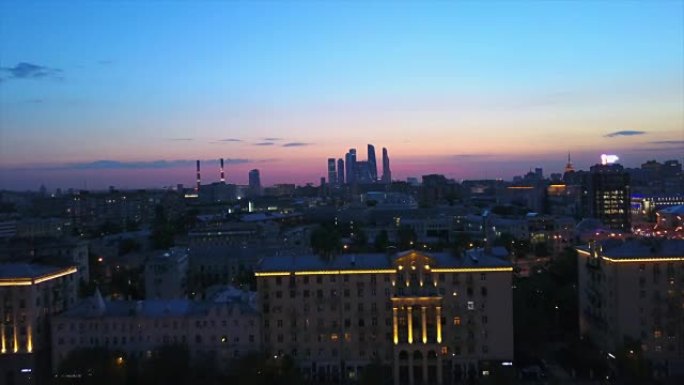 俄罗斯之夜日落莫斯科市高尔基公园河湾空中全景4k