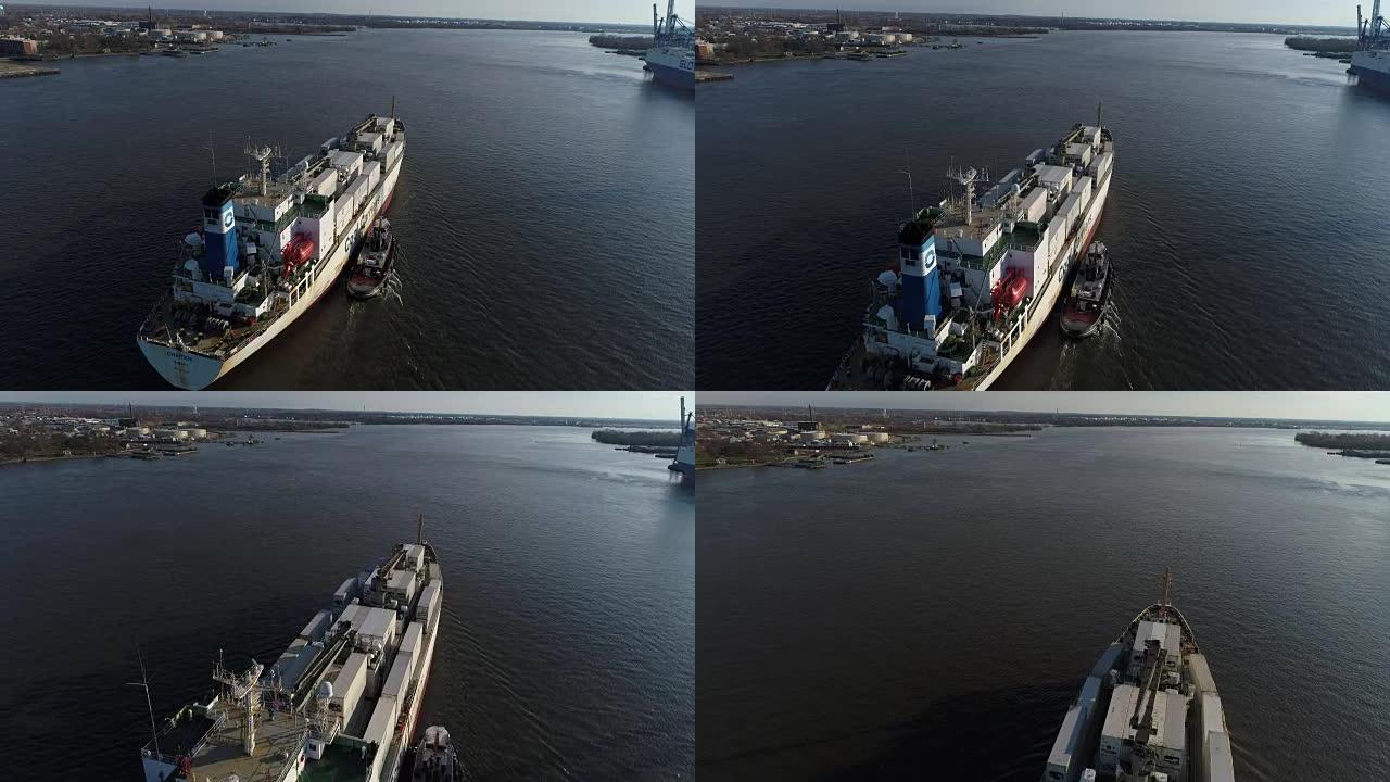 拖船协助货船特拉华河费城PA的鸟瞰图
