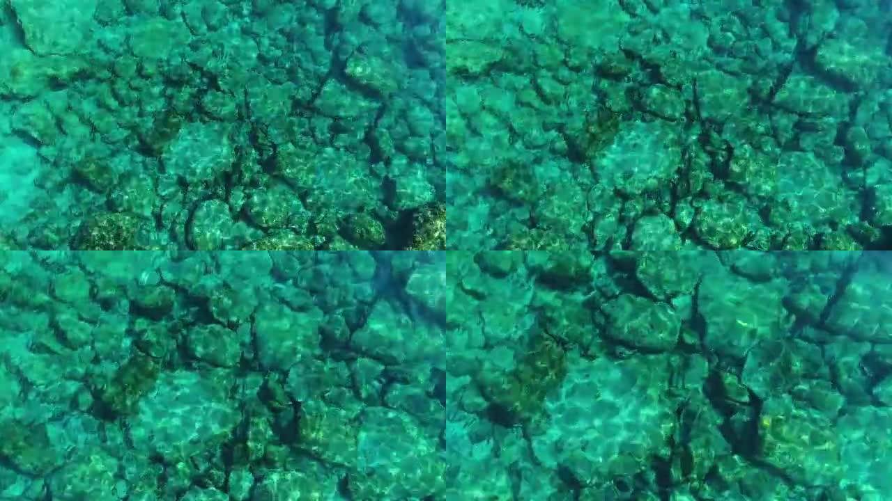 塞浦路斯Protaras地区，蓝色泻湖，石头上方的透明水域。空中无人机射击。