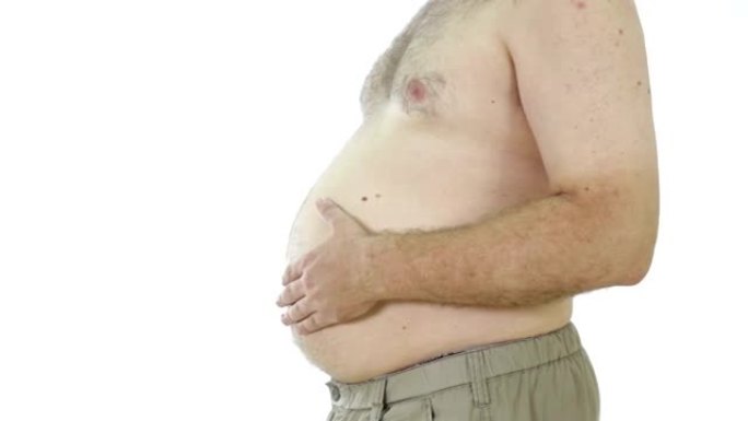 肥胖男性拍着胖肚子，侧视