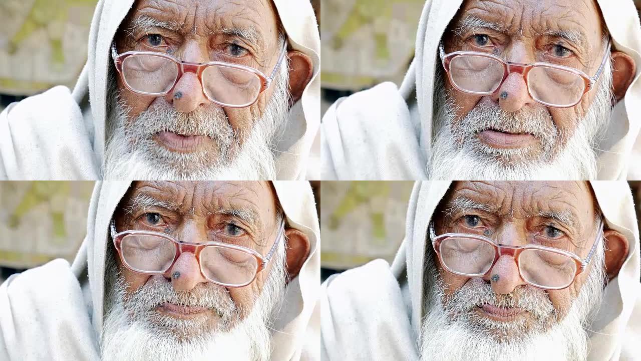 印度一个小村庄的拉贾斯坦老人肖像