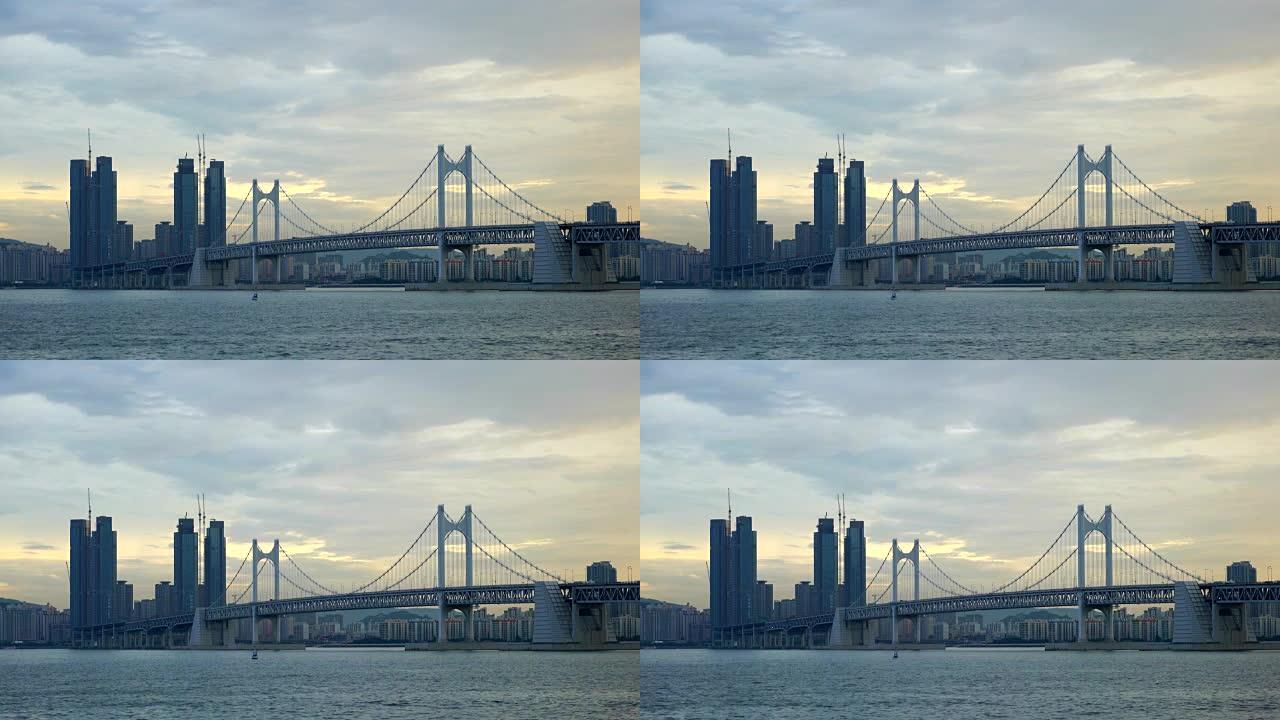 与釜山市的广安大桥