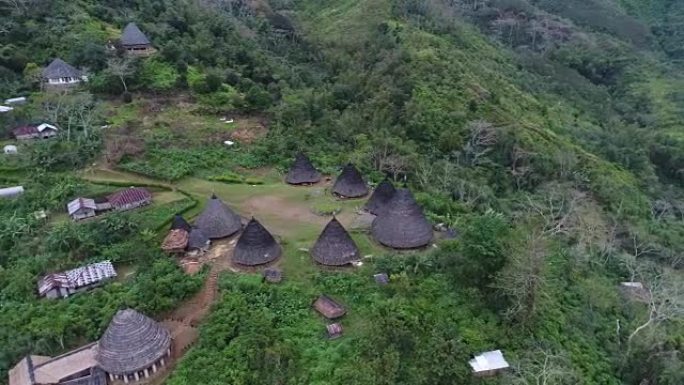 印度尼西亚弗洛雷斯岛上的传统村庄Wae Rebo。
