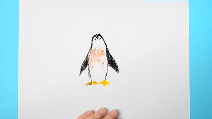 我们画一只企鹅。孩子画了这幅画。