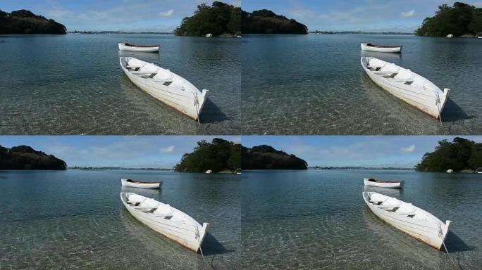 纽西兰利的木船停泊